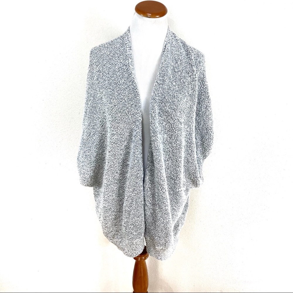 Aritzia Community Ionic Cape Oversized Knitted Cardigan Women’s Sz XS /‎ Small